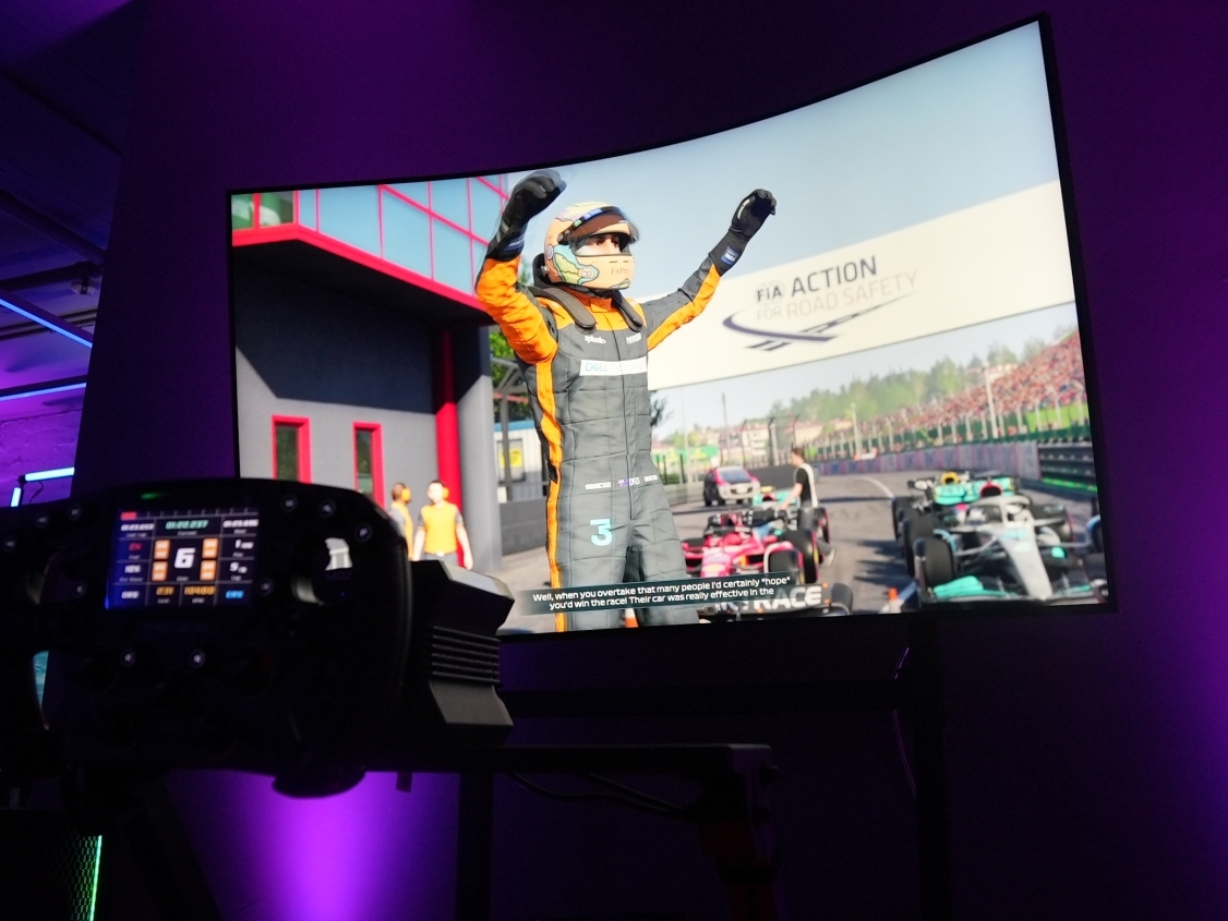 Samsung Odyssey Ark hands-on review