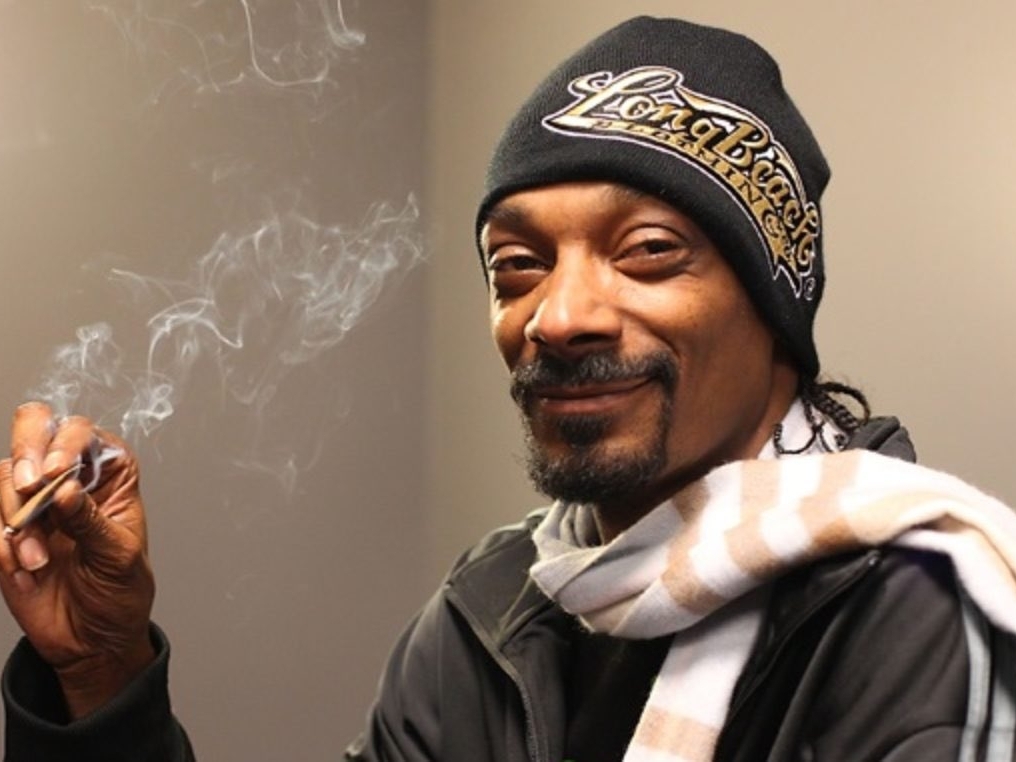 does snoop smoke cigarettes Dogg Launching Cigar Brand at Festival Snoop Dogg, the acclaimed rapper