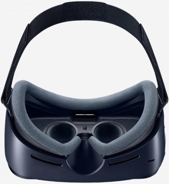 Samsung's new Gear VR is backwards compatible with older Galaxy phones 03 Samsung's new Gear VR is backwards compatible with older Galaxy phones 03