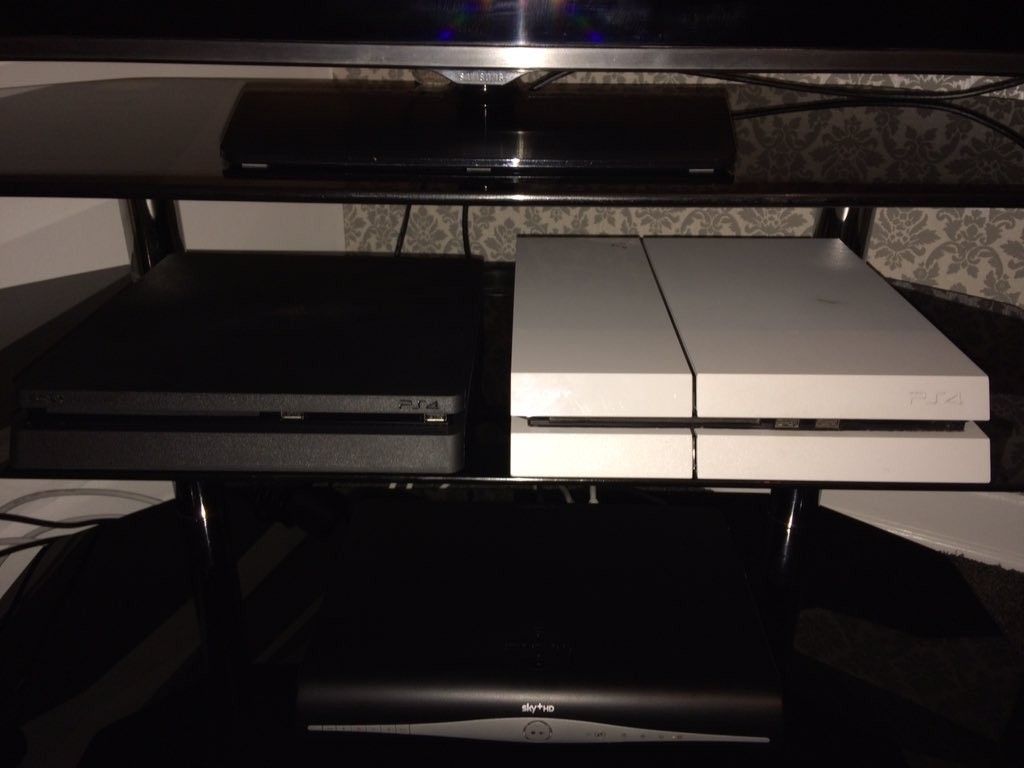 Opførsel handicap donor New PS4 Slim to replace current PS4 standard model