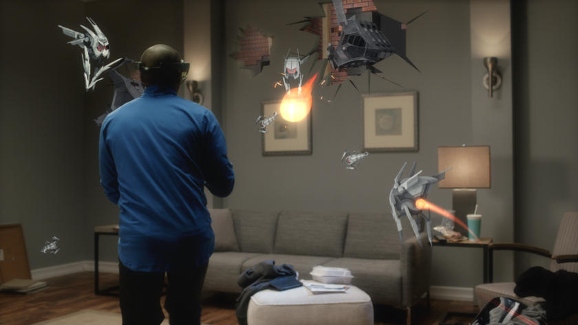 Open enlarged image Xbox boss says gaming on HoloLens is 'going swimmingly' | TweakTown.com