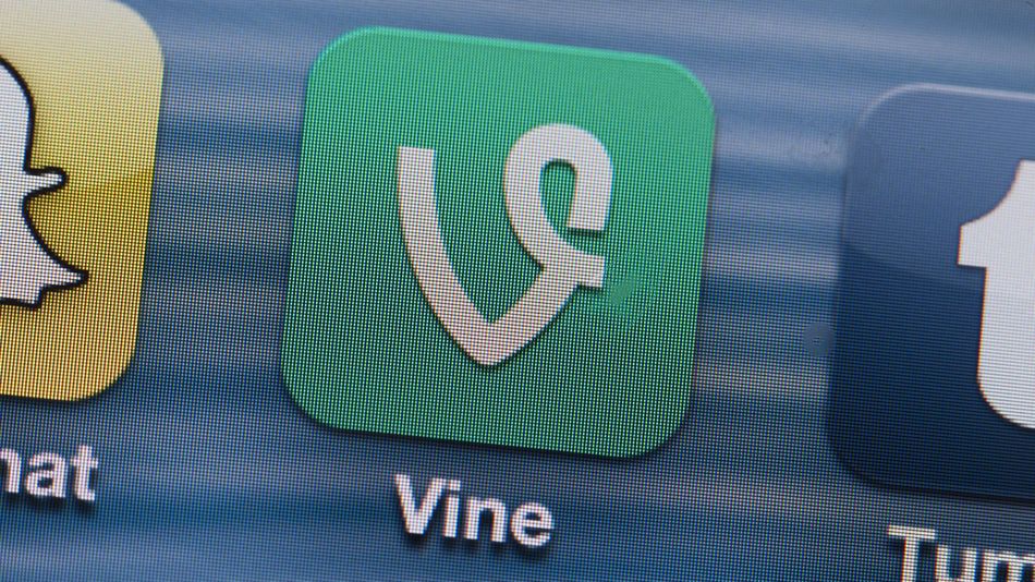 Open enlarged image Twitter kills Vine app, web version still available | TweakTown.com