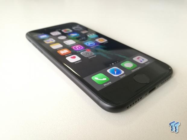 iOS 10.1.1 causes serious battery problems | TweakTown.com