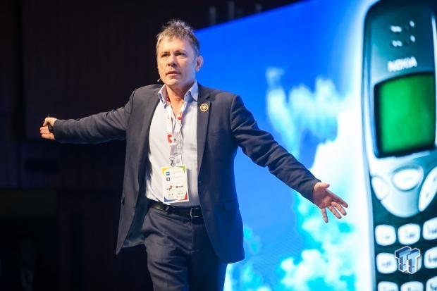 Bruce Dickinson's advice to startups: Don't give up | TweakTown.com