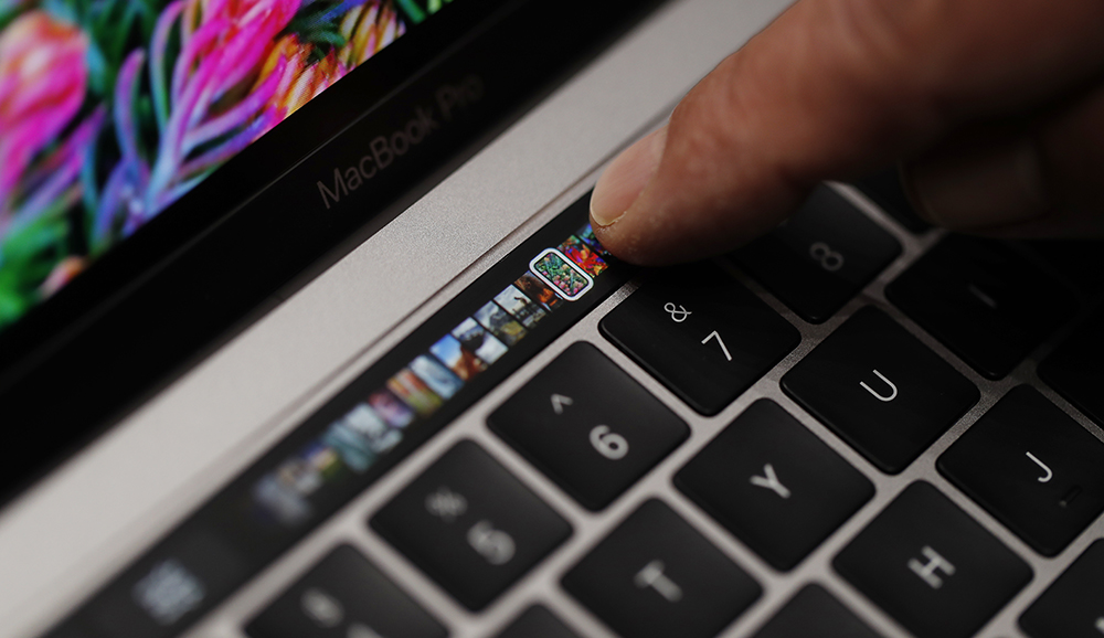 Open enlarged image Apple's new MacBook Pro has crappy battery life | TweakTown.com