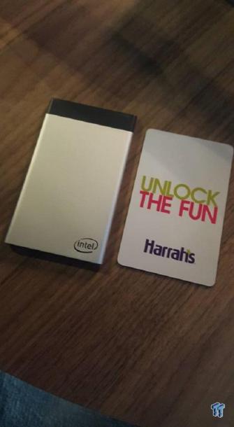 Intel's tiny credit card sized PC rocks a Kaby Lake CPU 12 Intel's tiny credit card sized PC rocks a Kaby Lake CPU 12