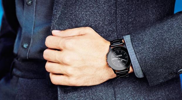 Fitbit acquires Vector Watch startup