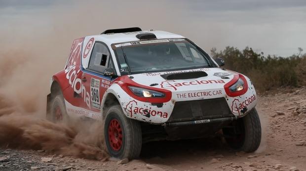 First all-electric car ever to complete the Dakar rally 01