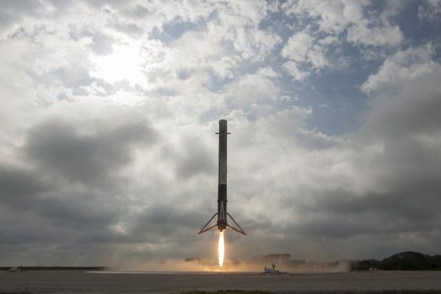 SpaceX successfully lands another Falcon 9 rocket 03