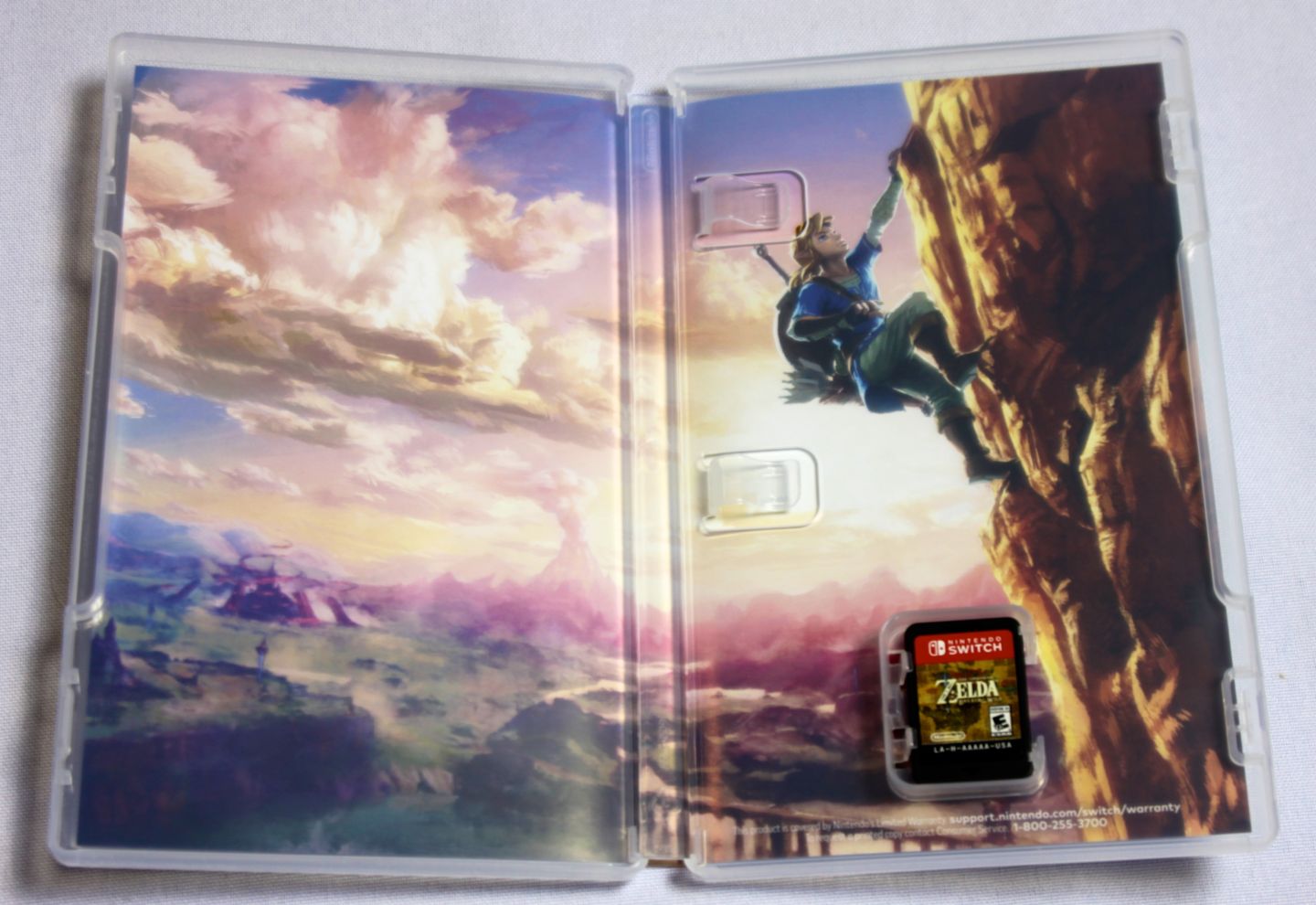 Open enlarged image Nintendo Switch retail packaging wastes so much space 02