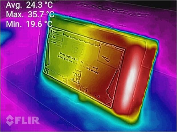 Nintendo Switch runs cool, about 37C under load 2 Nintendo Switch runs cool, about 37C under load 2