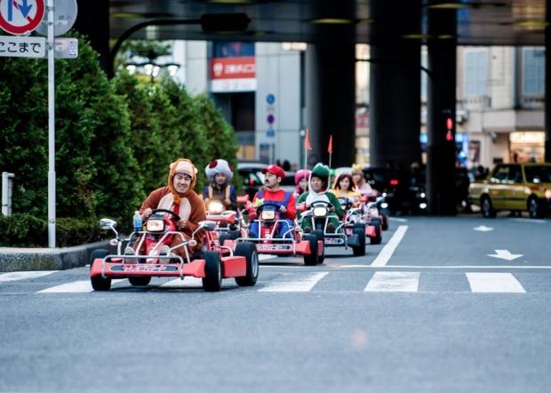 Replica Mario Kart crashed into a Tokyo police station | TweakTown.com
