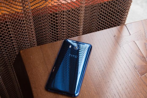 Open enlarged image The HTC U11 is cheaper than the Galaxy S8 | TweakTown.com