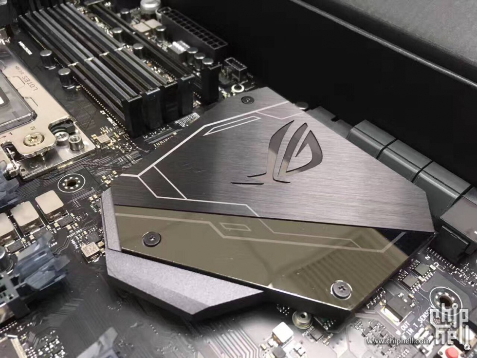 ASUS X399 ROG Zenith Extreme: ThreadRipper BEAST BOARD 07