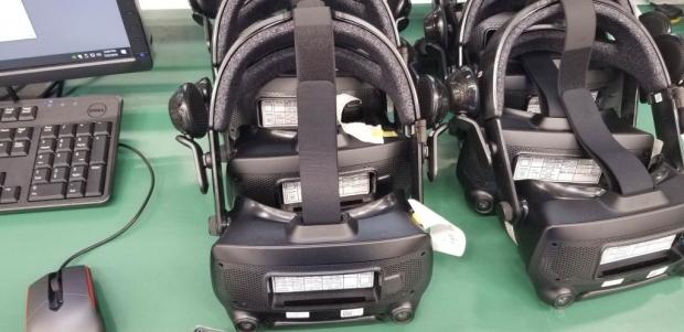Valve VR prototype headset teased with Half-Life VR game 02 Valve VR prototype headset teased with Half-Life VR game 02
