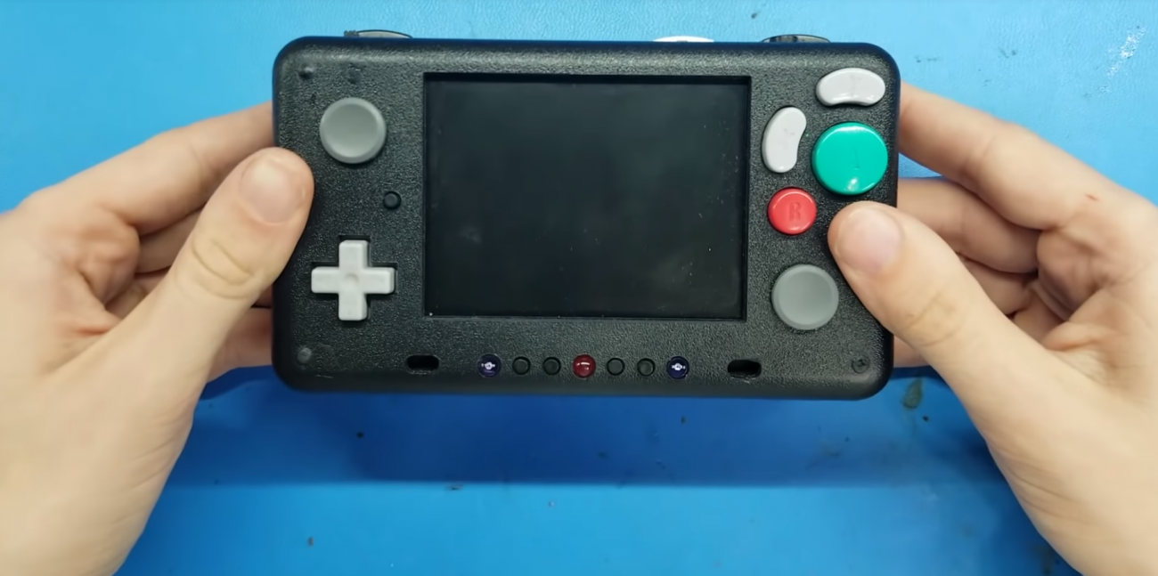 Nintendo Wii fan mod fits in Game Boy SP case via BitBuilt modder