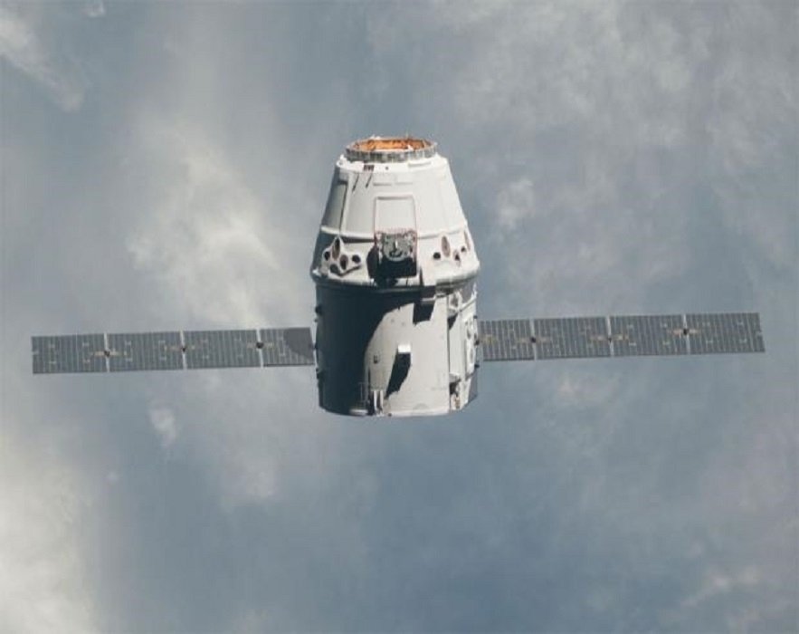 SpaceX's Dragon spacecraft brings supplies to Space Station