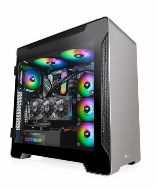 Thermaltake takes EVERYTHING to the next level at Computex 07 Thermaltake takes EVERYTHING to the next level at Computex 07