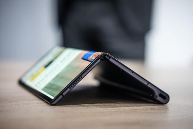 Huawei follows Samsung in delaying its Mate X foldable phone | TweakTown.com