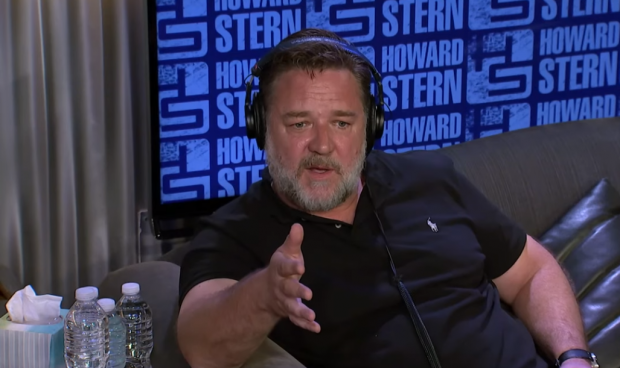 Open enlarged image Russell Crowe turned down Aragorn role in Lord of The Rings | TweakTown.com
