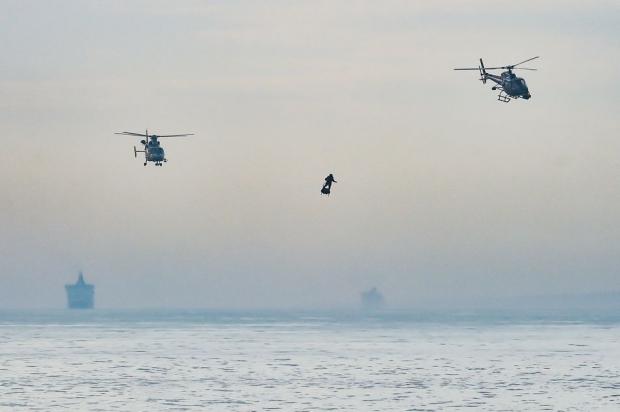 Jet-powered hoverboard used to fly over 35km English Channel 01