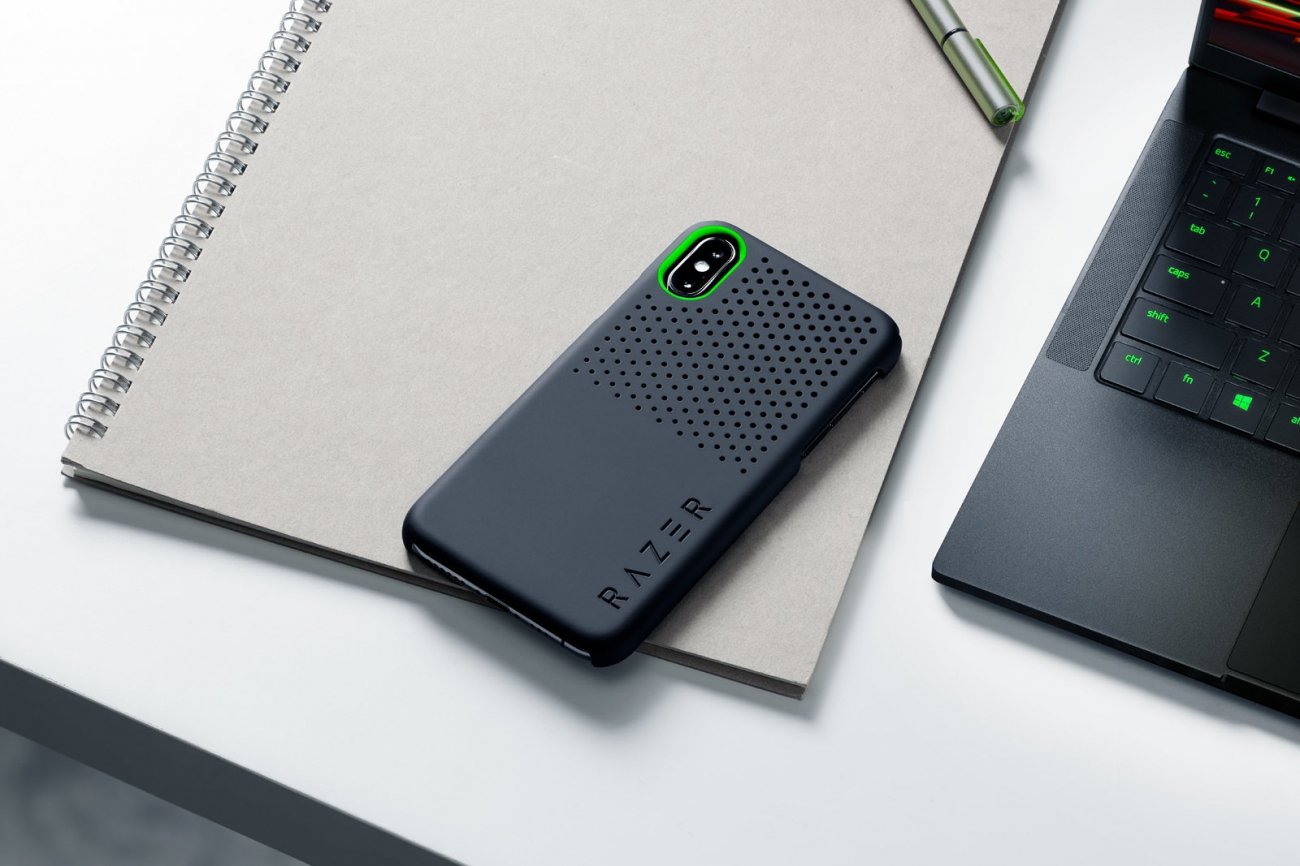 Razer has iPhone cases that keep the iPhone cooler while gaming