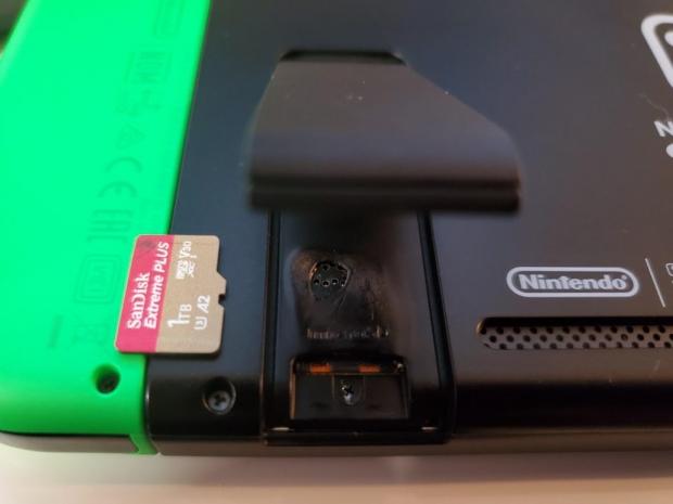 SanDisk 1TB microSD cards MELTS Nintendo Switch console