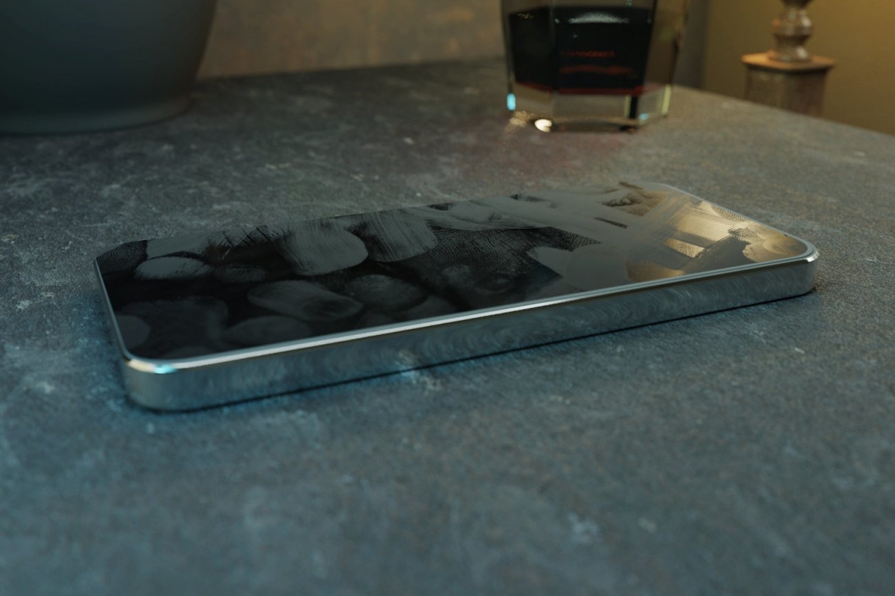 OtterBox's new screen protector kills bacteria on your screen