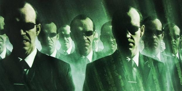 Matrix 4: Como novo agente Smith homenageia Hugo Weaving?