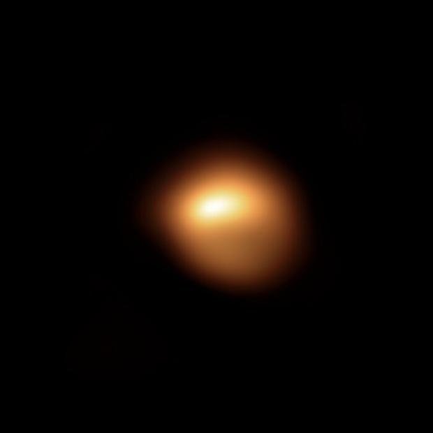 Betelgeuse is definitely still dimming, and these pictures confirm it