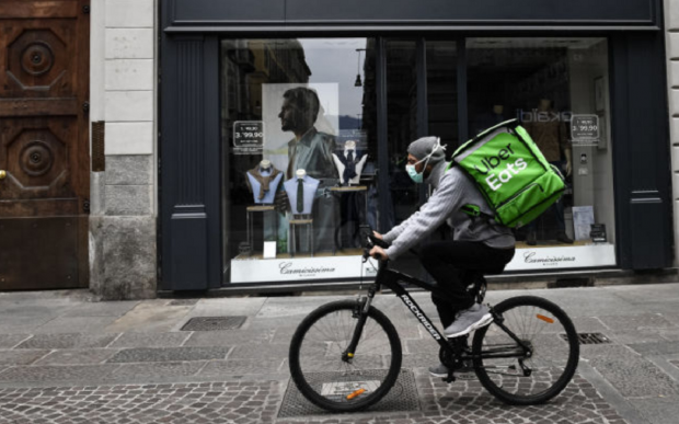 Uber Eats isn't charging delivery fees for over 100,000 restaurants