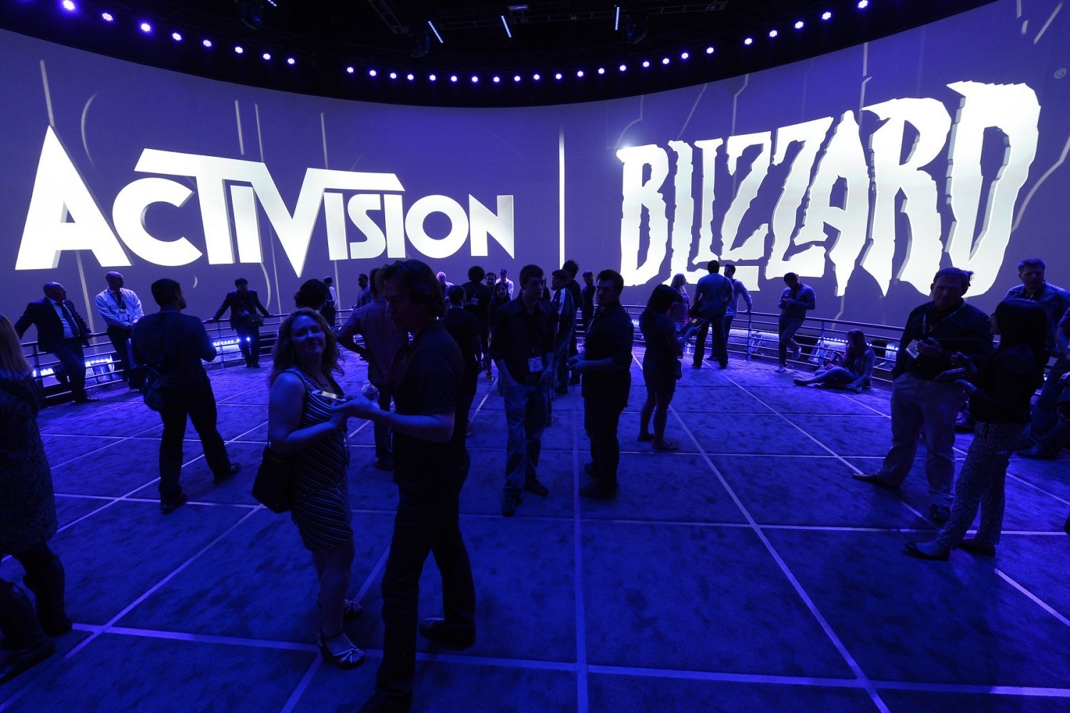 activision-ceo-gives-personal-phone-number-to-all-10-000-employees