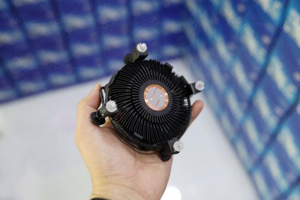 Intel's gone black with its new CPU cooler, can't go back to silver 04 Intel's gone black with its new CPU cooler, can't go back to silver 04