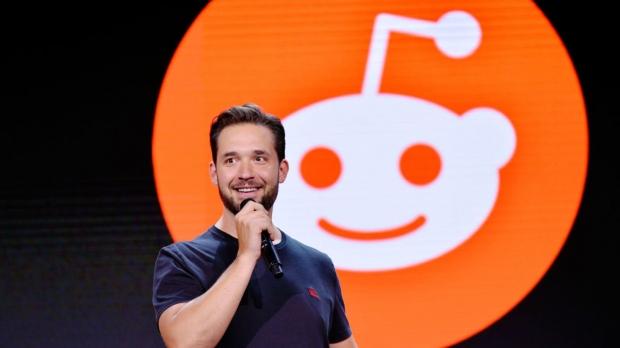 Reddit co-founder resigns, demands to be replaced by black candidate