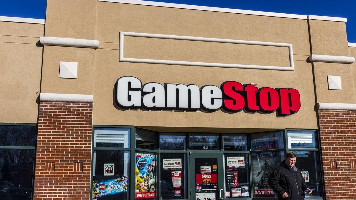 GameStop owes 417 million in debt, wants to extend payback to 2023