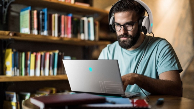 Alienware's new m17 gaming laptop packs RTX 3080 + 360Hz display 02