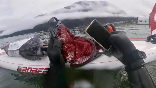 iPhone 11 recovered from lake after 6 months, still iWorks