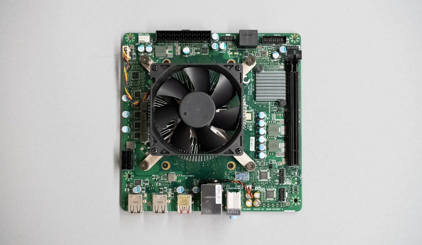 AMD 4700S PC desktop kit reveal partially disabled Xbox Series X APU