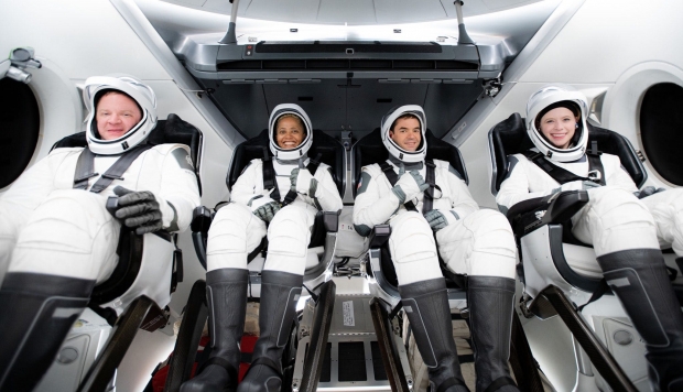 Open enlarged image SpaceX's all-civilian crew will have this incredible view when pooping