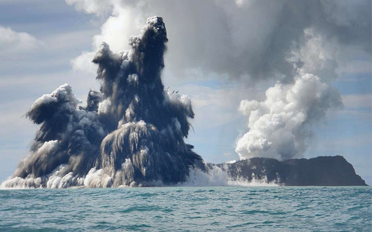 World S Largest Underwater Eruption Birthed A New Massive Volcano