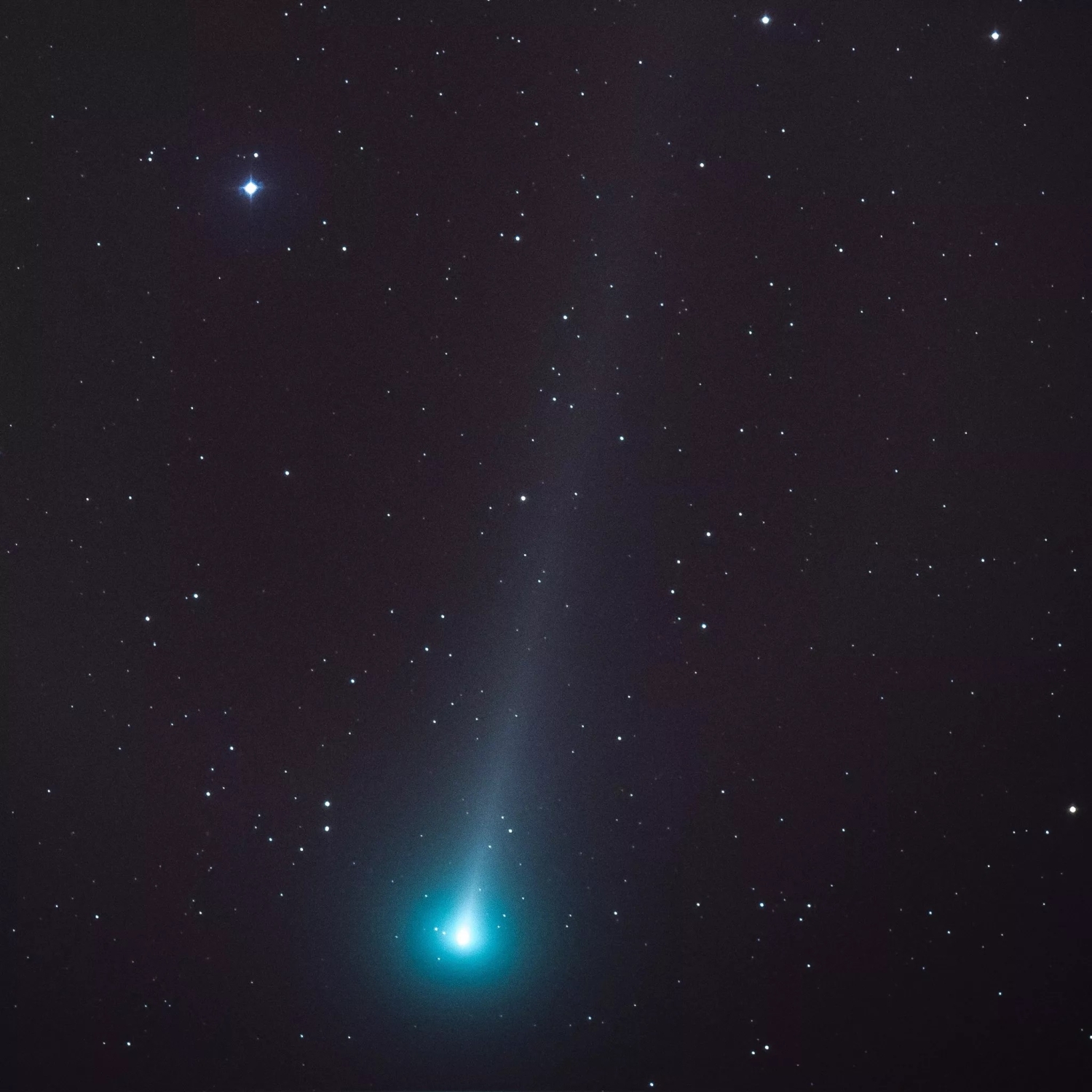 Comet Shaped Like the Millennium Falcon Captured in the Night Sky