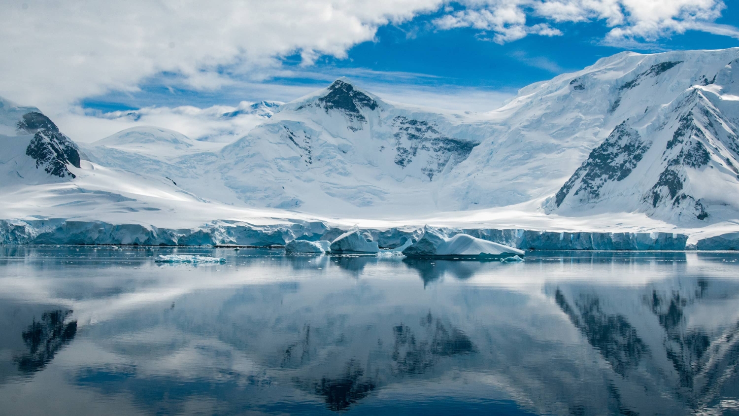 Why is NASA tracking two explorers as they trek across Antarctica? - Vimarsana News