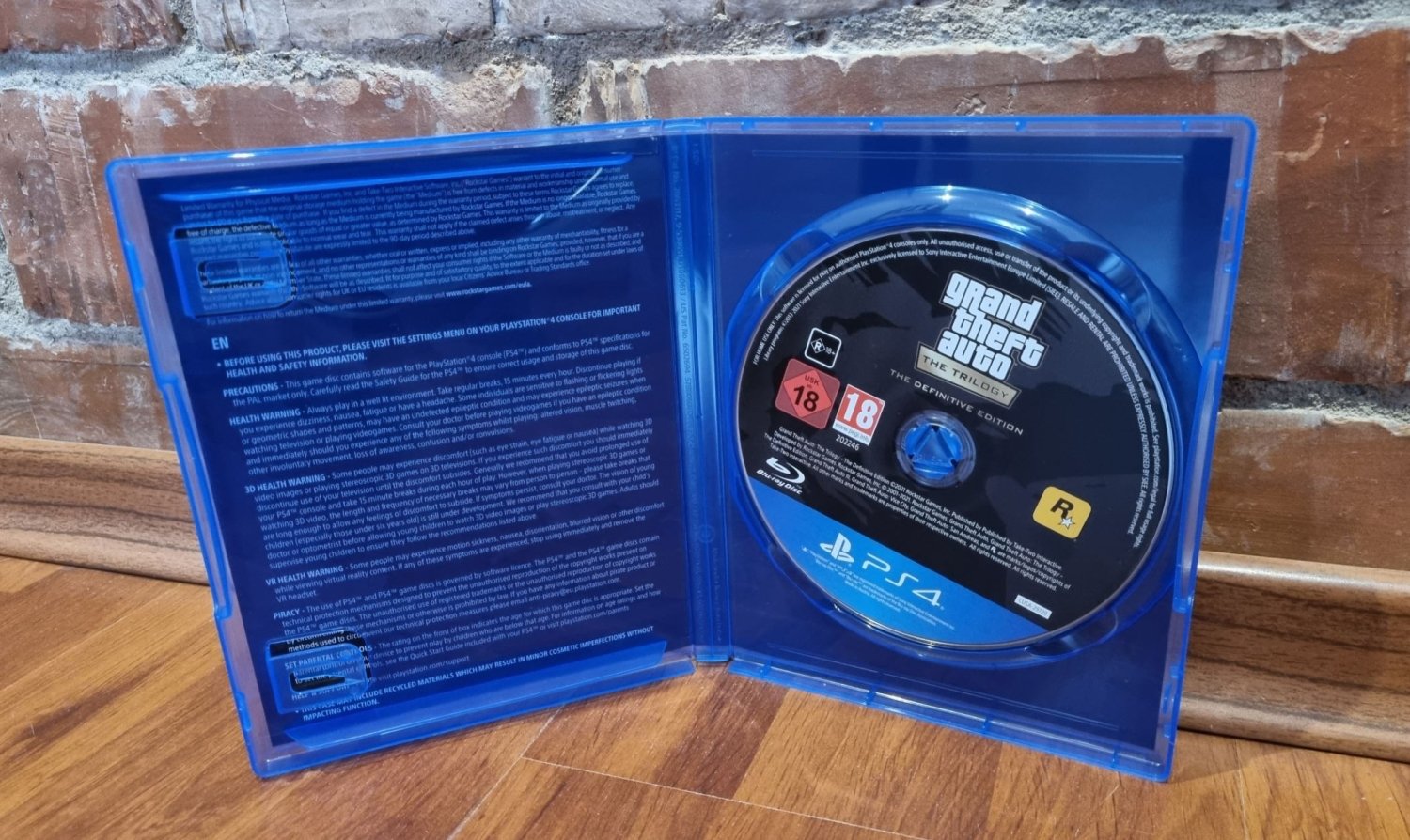 Ps4 GTA 5 Grand Theft Auto V Complete With Map