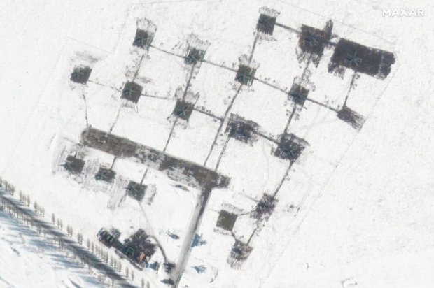 Satellites photograph Russia's military activity, sparking concern 02