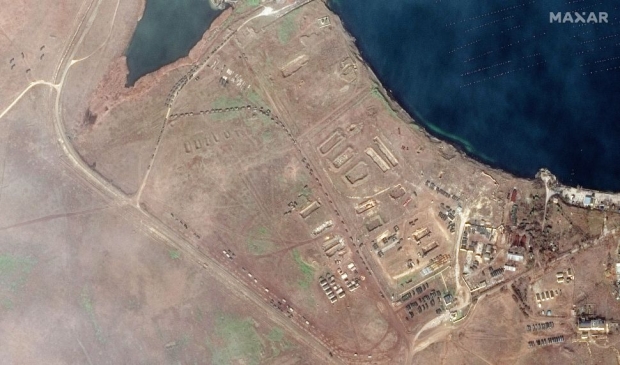 Satellites photograph Russia's military activity, sparking concern 12