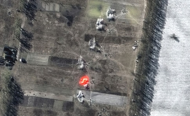 Satellite photographs Russian artillery firing on Ukraine's capital 01