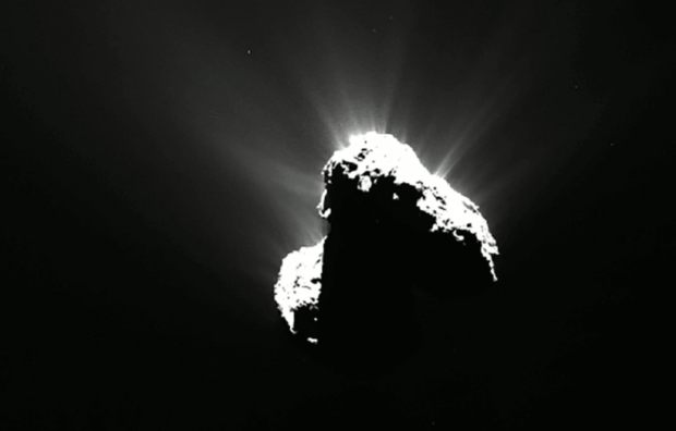 Officials detect comet twice as big as Mount Everest approaching Earth