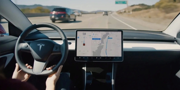 Tesla software update: scans roads, adjusts suspension to avoid damage 04