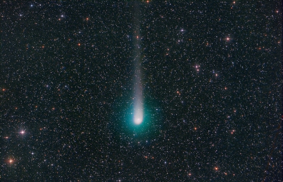 Comet 11 miles wide will make its closest approach to Earth very soon