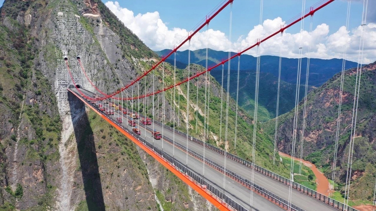 Record-breaking suspension bridge built with robots cuts travel by 97%